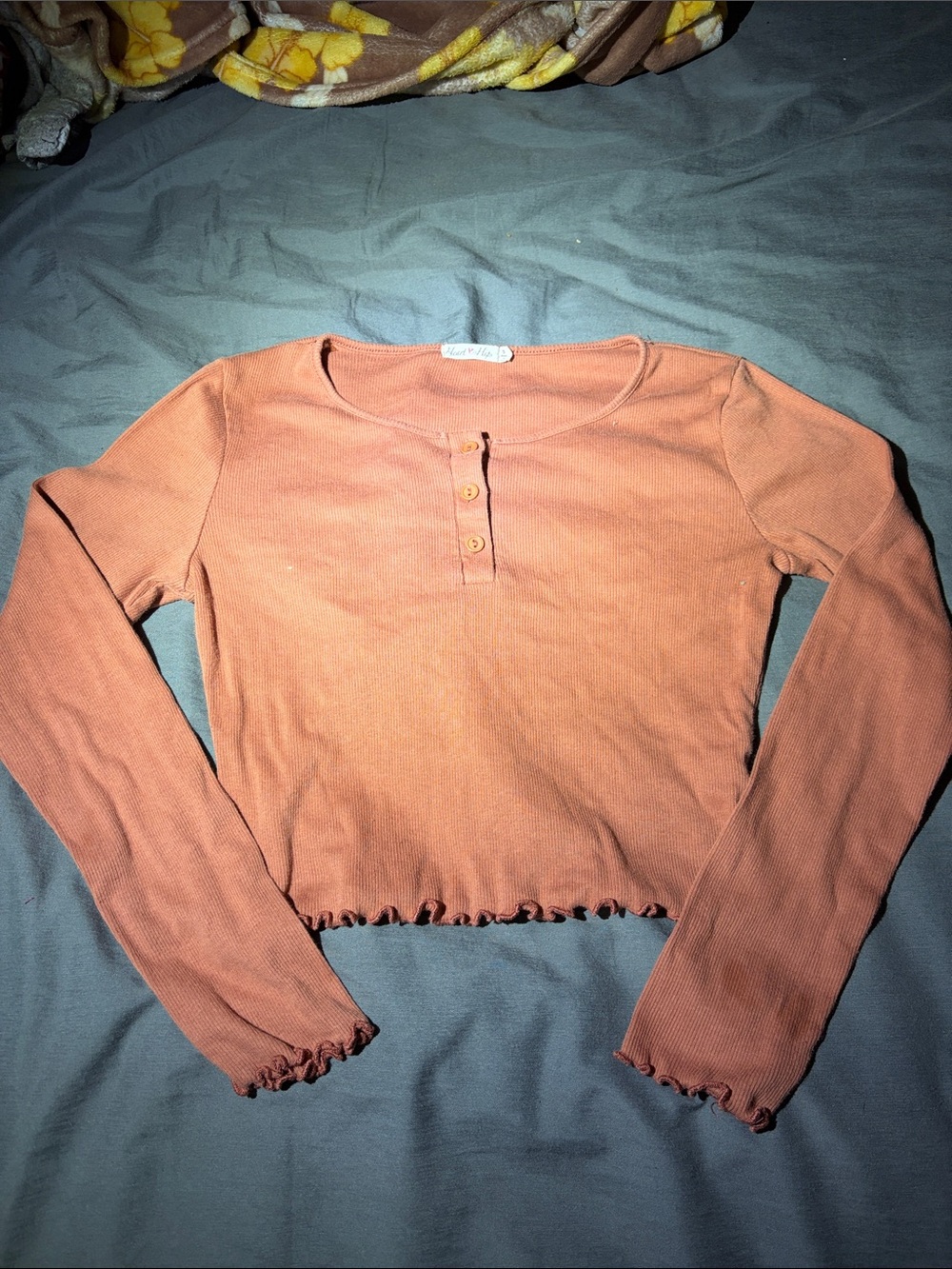 Heart & Hips Ribbed Long-Sleeve Henley Crop Top - Peach